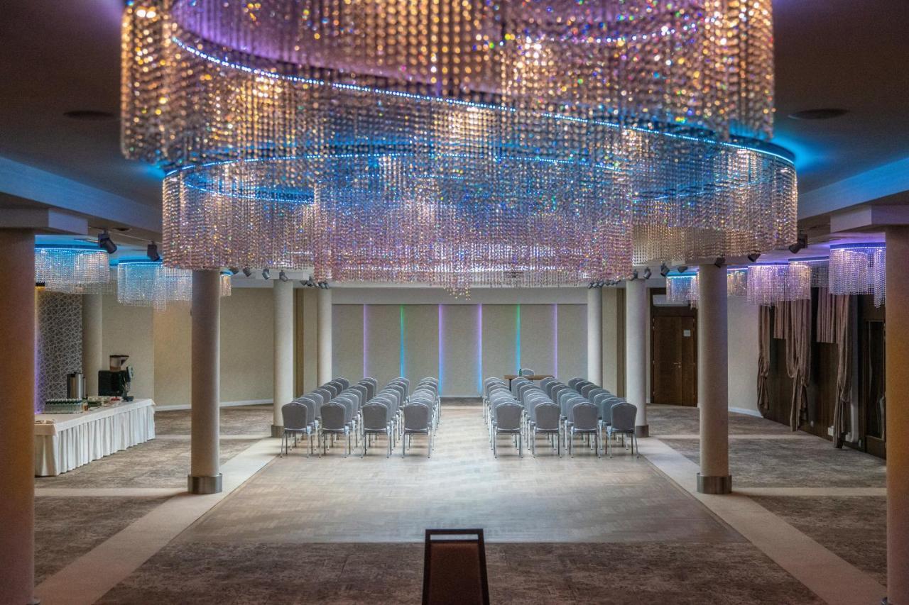 Hotel & Spa Czarny Gron Rzyki Extérieur photo