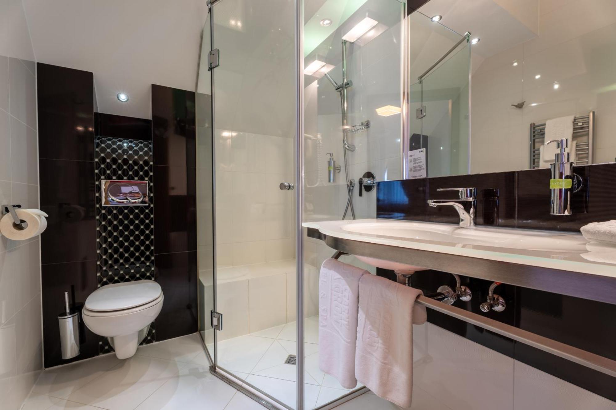 Hotel & Spa Czarny Gron Rzyki Extérieur photo