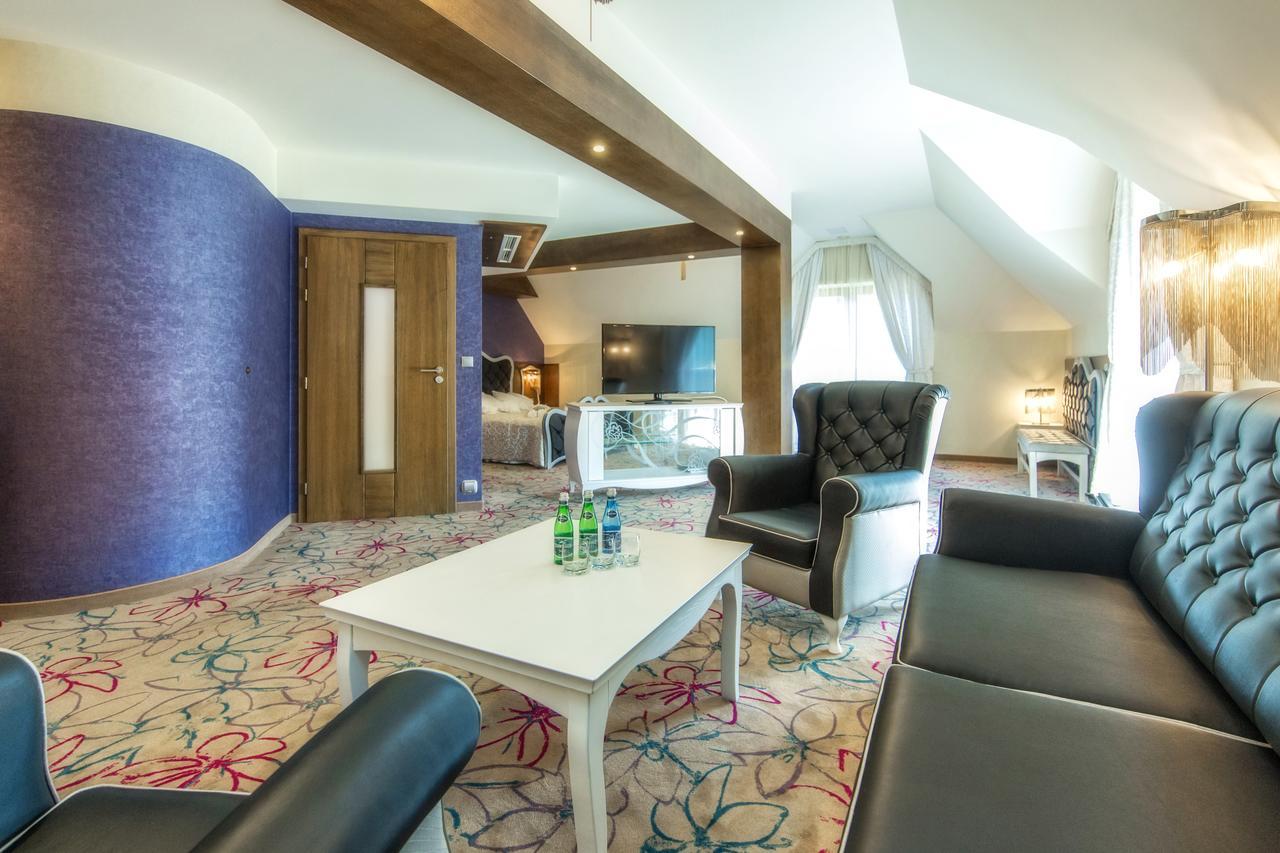 Hotel & Spa Czarny Gron Rzyki Extérieur photo